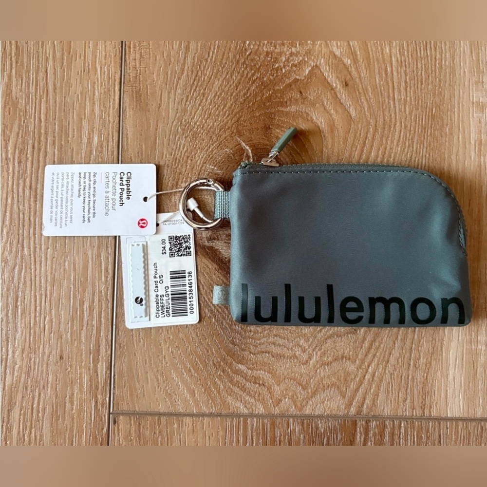 New!!!! Lululemon Clippable Card Pouch